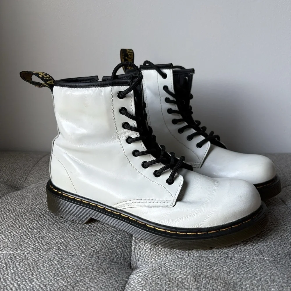Dr. Martens Youth‎ Zavala White Leather Combat Boots AirWair Sz4